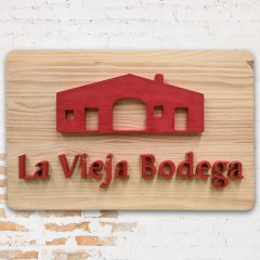 Targa personalizzata in legno di pino con lettere corporee voluminose de Cortaydecora | Letras de Madera