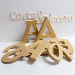 Letras em fibra de madeira MDF com acabamento natural personalizadas de Cortaydecora | Letras de Madera